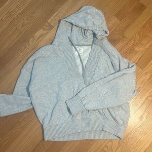 Offline by Aerie cropped hoodie! Size large for an oversized fit